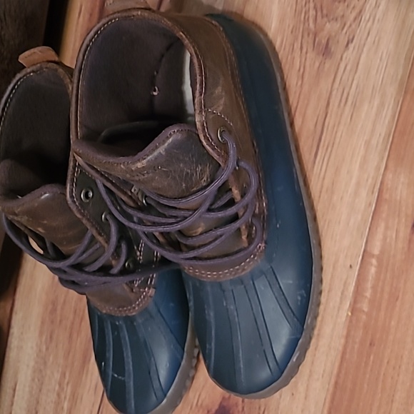 Sperry - Picture 3 of 4